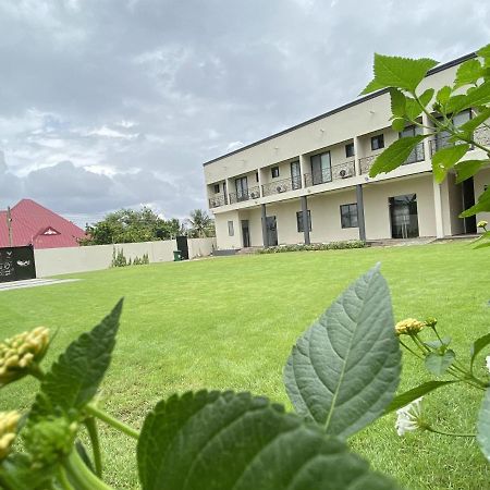 Hotel Eagle Vault Kwabenya Exterior foto