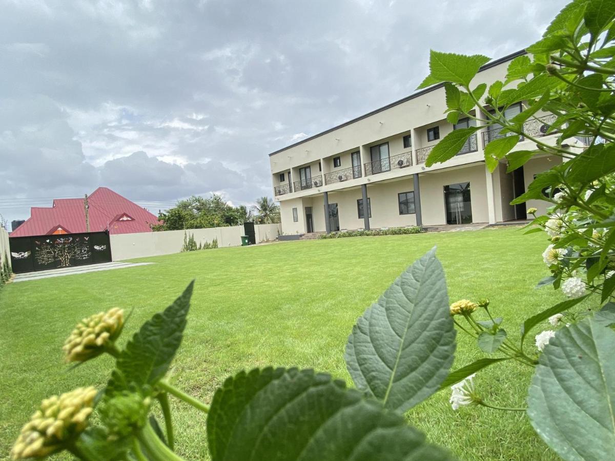 Hotel Eagle Vault Kwabenya Exterior foto